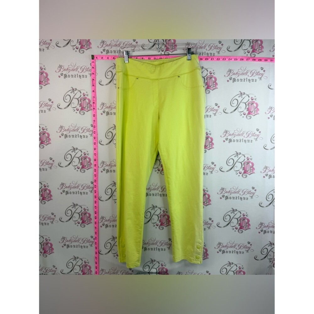 Dolcezza tights pants Women’s Vibrant Slim Pull-On Ankle Pants in Lime Green